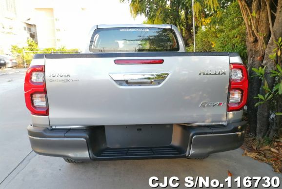 Toyota Hilux in Silver Metallic for Sale Image 4