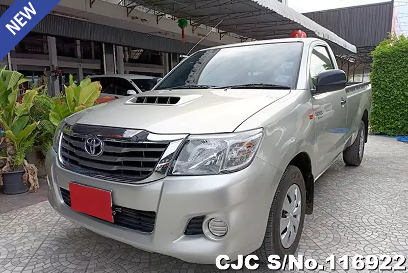 Toyota Hilux in Beige for Sale Image 3