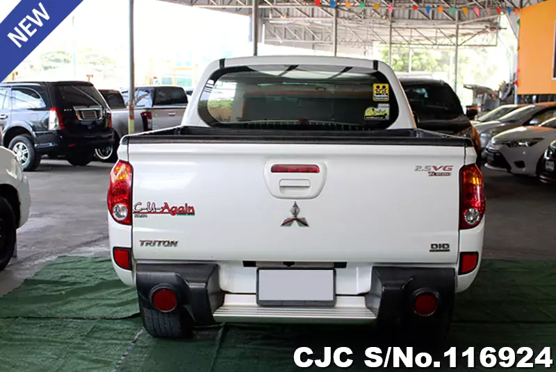 Mitsubishi Triton in White for Sale Image 5