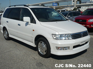 Mitsubishi chariot 2000