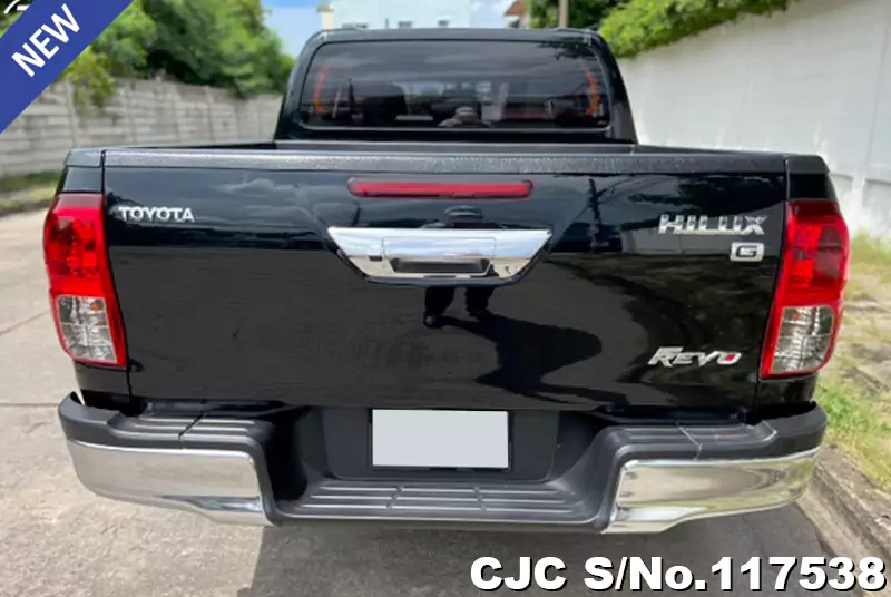 2019 Toyota / Hilux / Revo Stock No. 117538