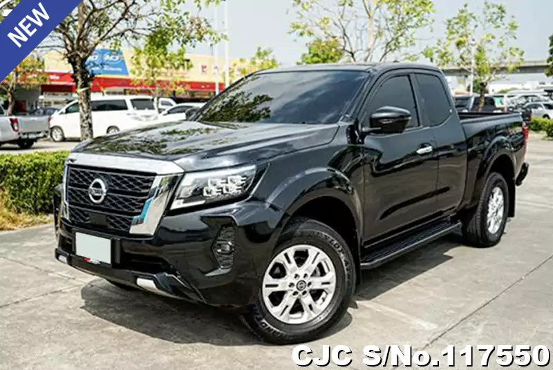 Nissan Navara in Black for Sale Image 3
