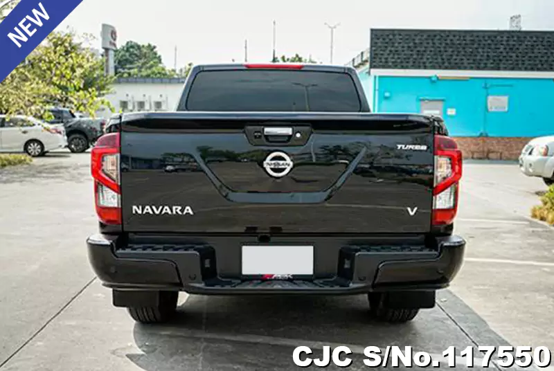 Nissan Navara in Black for Sale Image 5