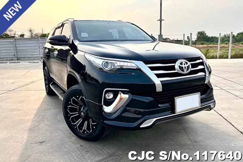 2017 Toyota / Fortuner Stock No. 117640