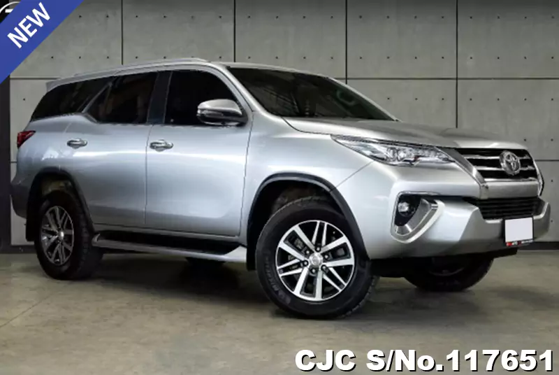 2019 Toyota / Fortuner Stock No. 117651