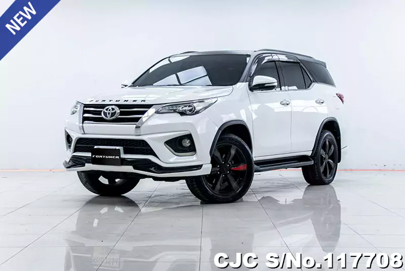 2017 Toyota / Fortuner Stock No. 117708