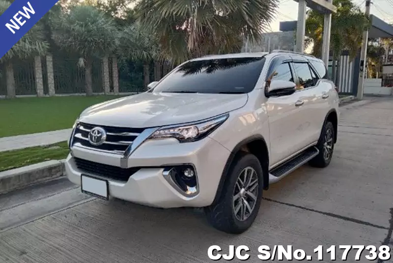 2019 Toyota / Fortuner Stock No. 117738
