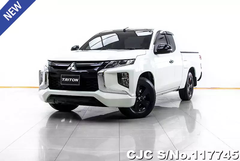 Mitsubishi Triton in White for Sale Image 0