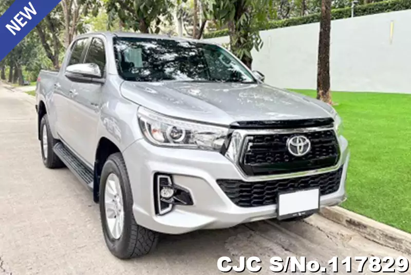 2019 Toyota / Hilux / Revo Stock No. 117829