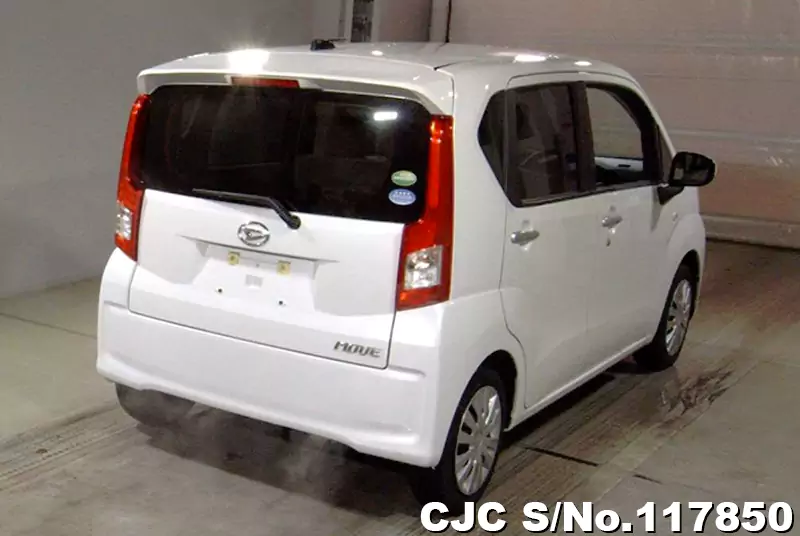 Daihatsu Move in White for Sale Image 1