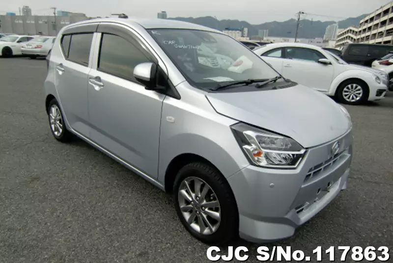 Daihatsu / Mira E:S 2021