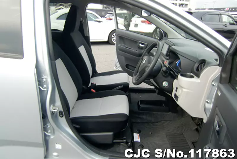 Daihatsu Mira E:S in Silver for Sale Image 10
