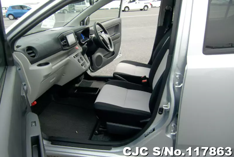 Daihatsu Mira E:S in Silver for Sale Image 11
