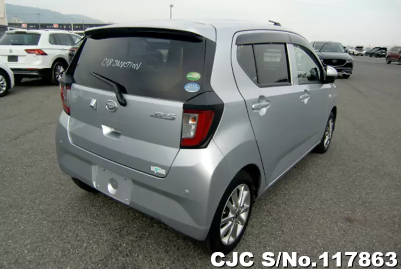 Daihatsu Mira E:S in Silver for Sale Image 2