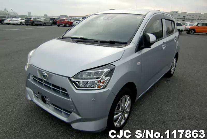 Daihatsu Mira E:S in Silver for Sale Image 3