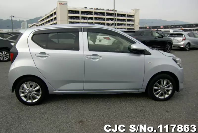 Daihatsu Mira E:S in Silver for Sale Image 6