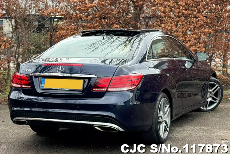 Mercedes Benz E Class in Blue for Sale Image 2
