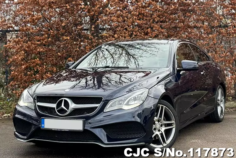 Mercedes Benz E Class in Blue for Sale Image 3