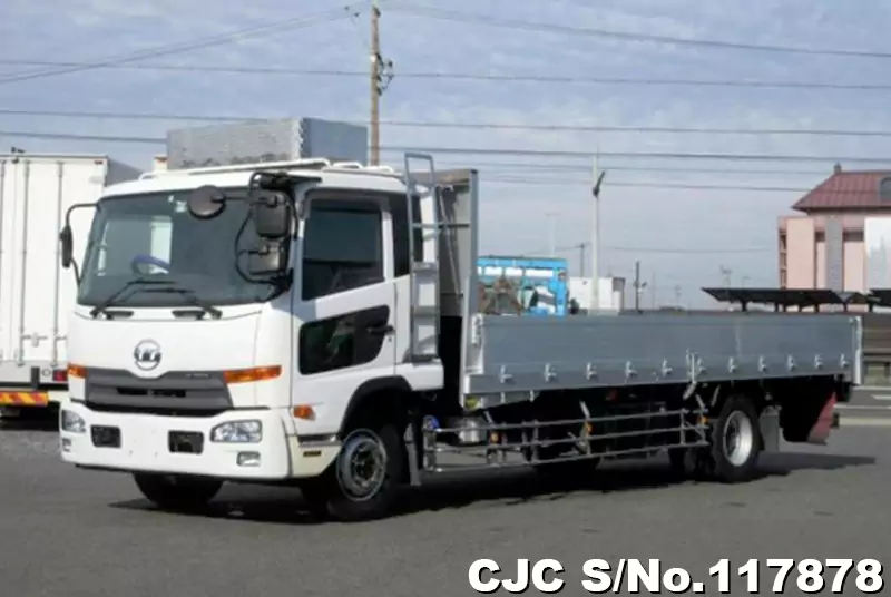 Nissan Condor in White for Sale Image 3