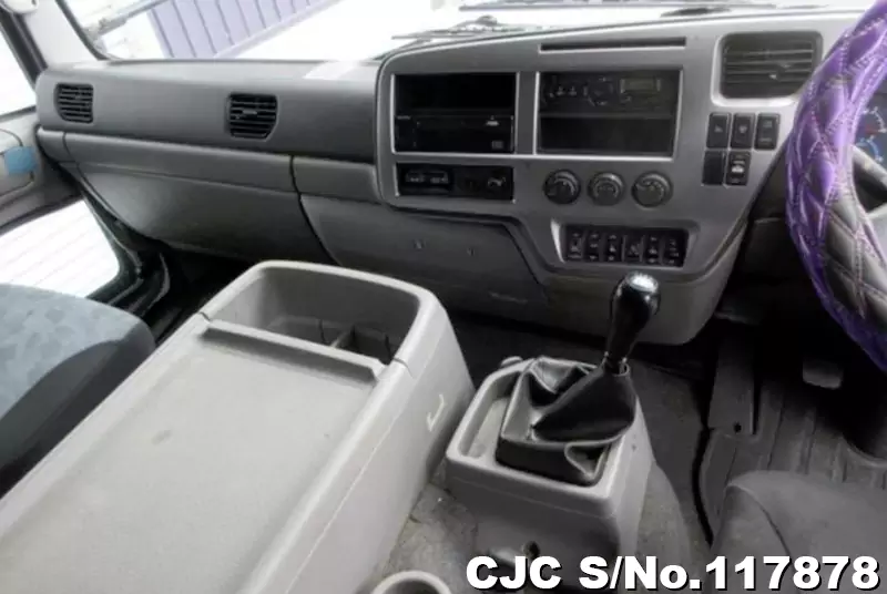 Nissan Condor in White for Sale Image 10
