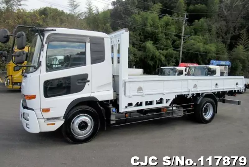 Nissan Condor in White for Sale Image 4
