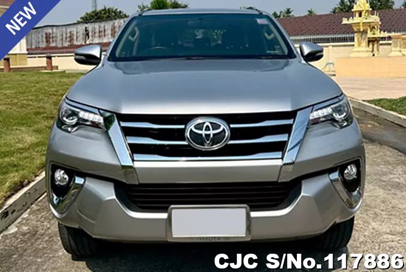 2016 Toyota / Fortuner Stock No. 117886