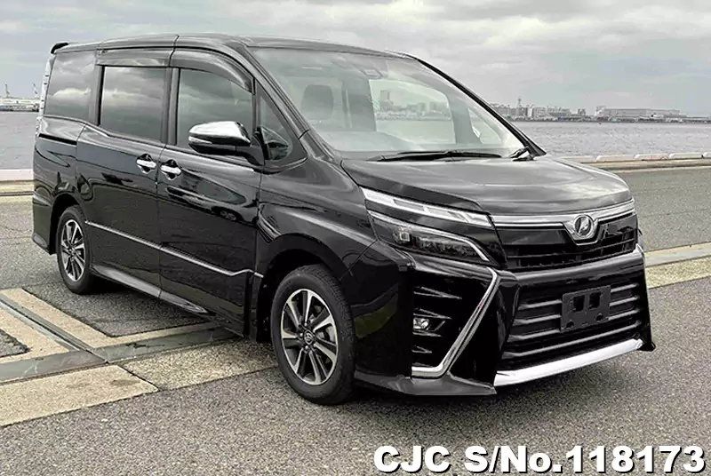 Toyota / Voxy 2018