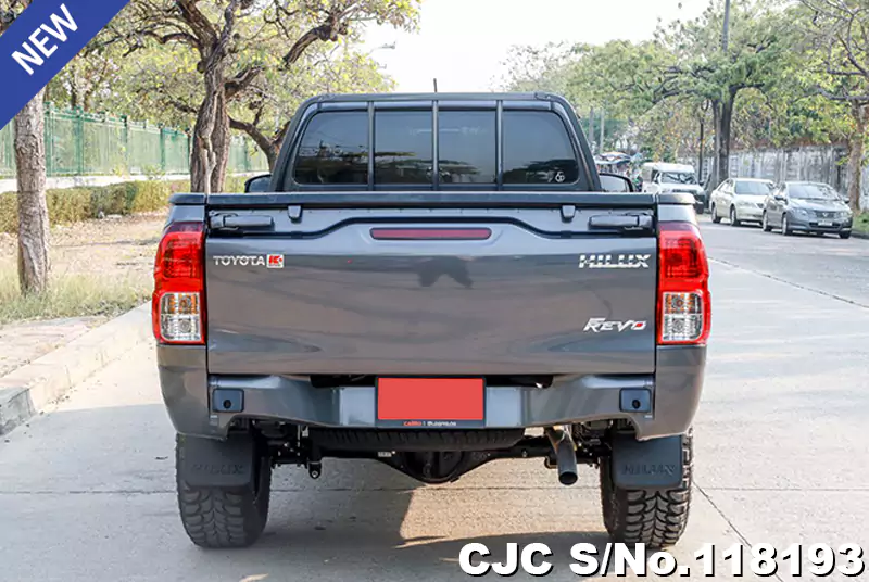 Toyota Hilux in Gray for Sale Image 5