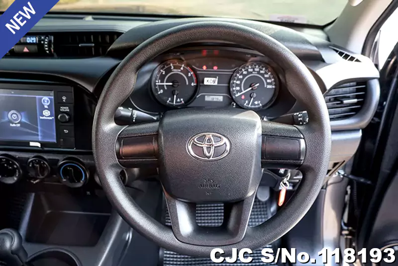 Toyota Hilux in Gray for Sale Image 12