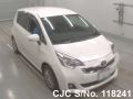 Toyota Ractis in White for Sale Image 6