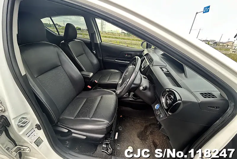 Toyota Aqua in Pearl for Sale Image 9