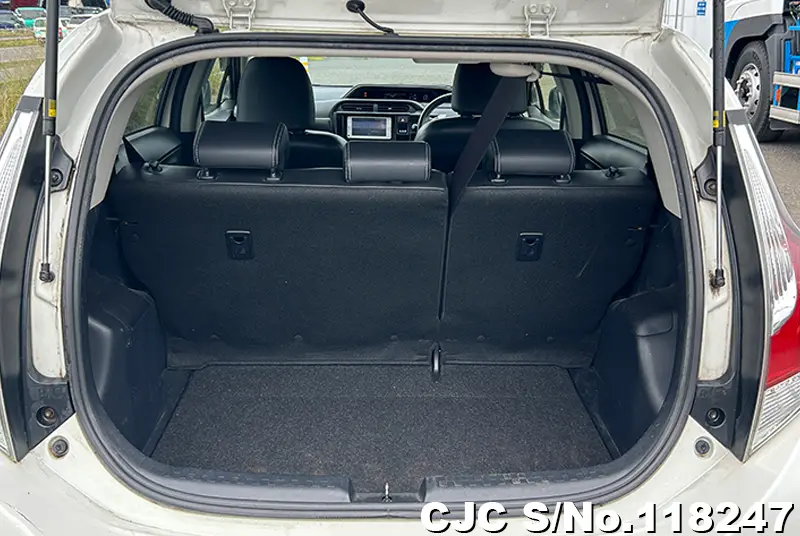 Toyota Aqua in Pearl for Sale Image 5