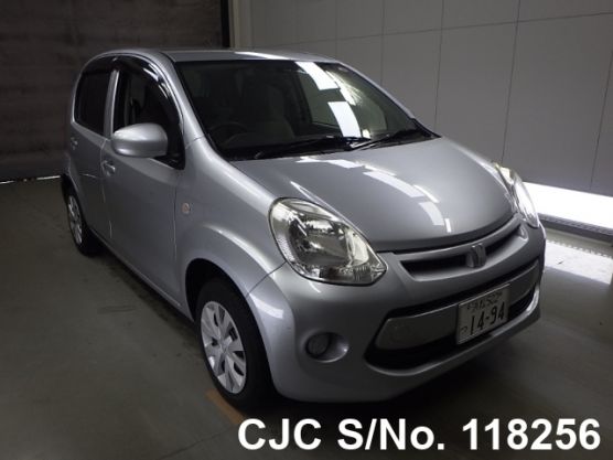 Toyota Passo in Silver for Sale Image 0