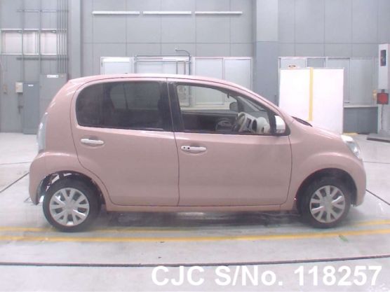 Toyota Passo in Pink for Sale Image 4