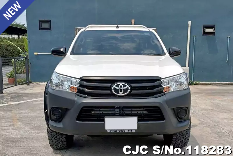 Toyota Hilux in White for Sale Image 2