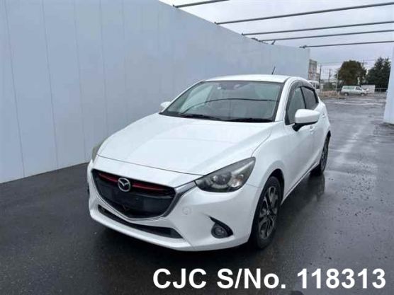 Mazda Demio in White for Sale Image 4