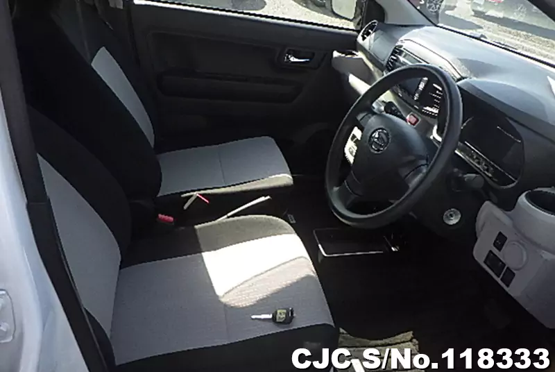 Daihatsu Mira E:S in White for Sale Image 10