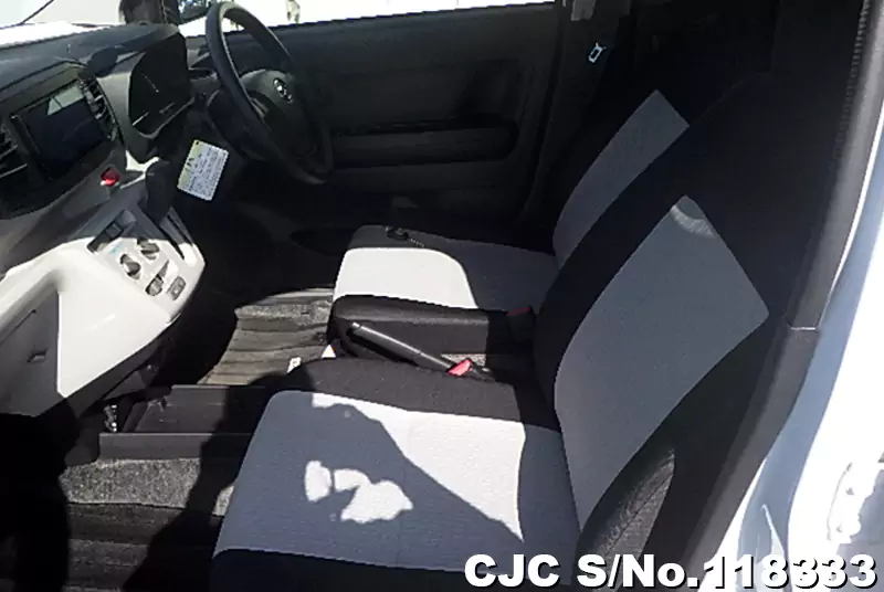 Daihatsu Mira E:S in White for Sale Image 11
