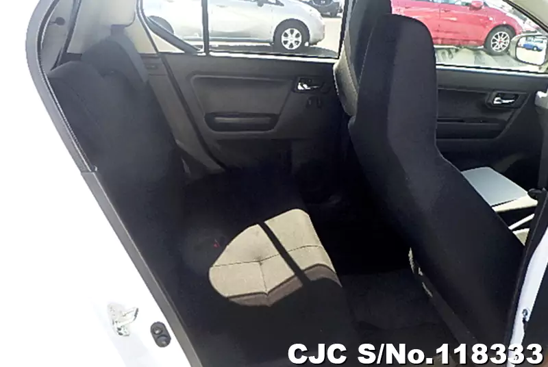 Daihatsu Mira E:S in White for Sale Image 12
