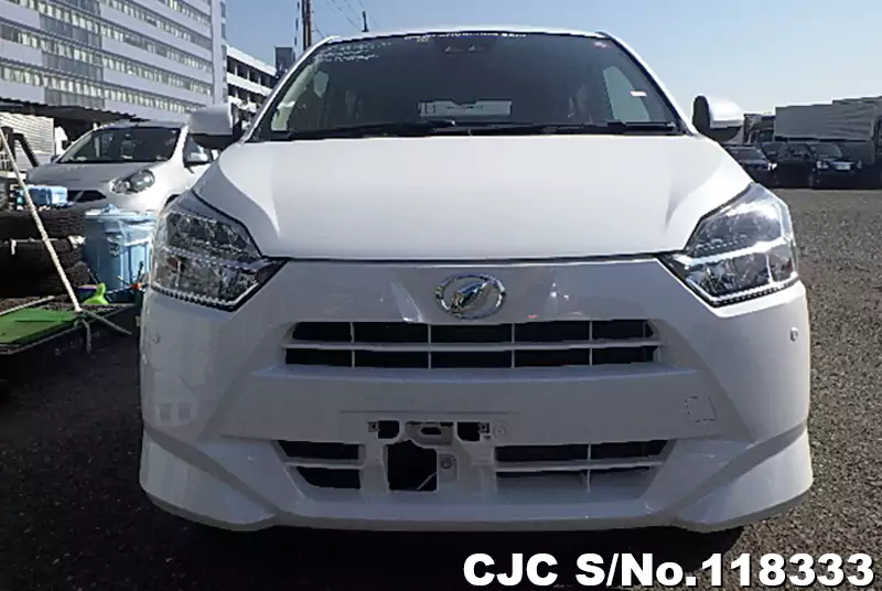Daihatsu Mira E:S in White for Sale Image 4