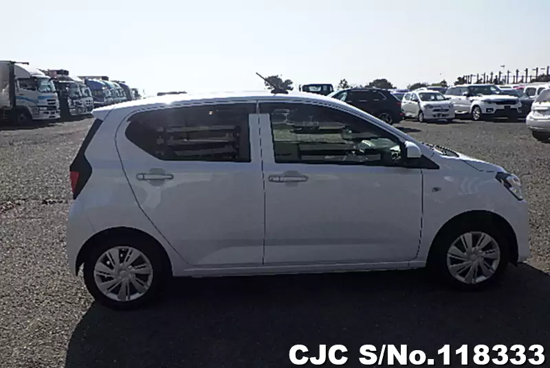 Daihatsu Mira E:S in White for Sale Image 6