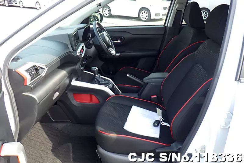 Toyota Raize in White for Sale Image 12