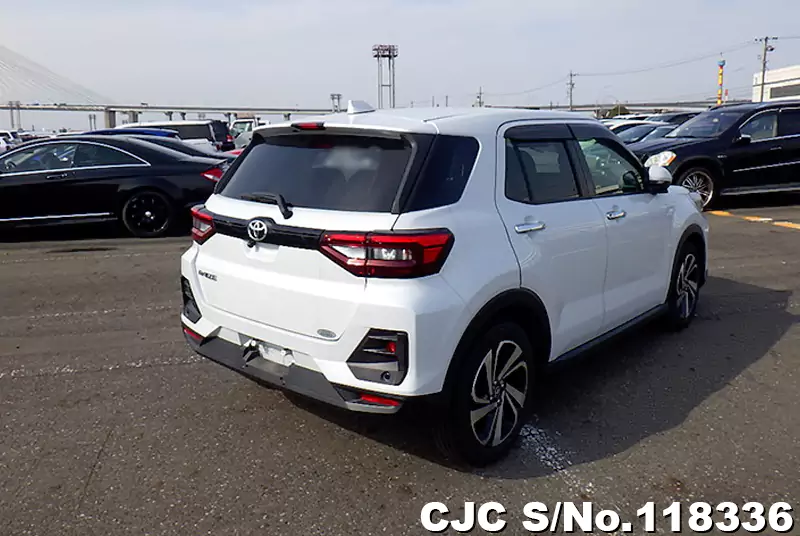 Toyota Raize in White for Sale Image 2