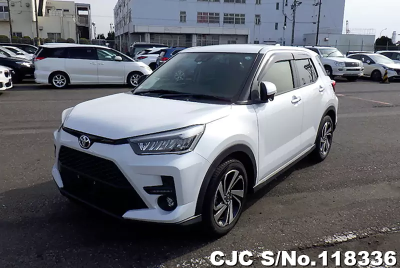 Toyota Raize in White for Sale Image 3