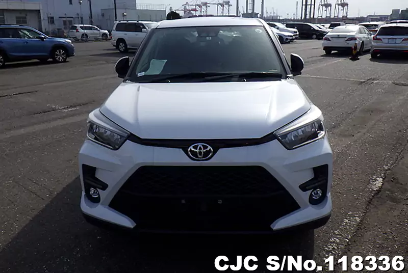Toyota Raize in White for Sale Image 4