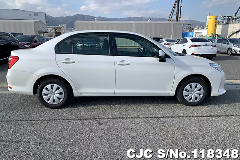 2018 Toyota Corolla Axio White for sale | Stock No. 118348