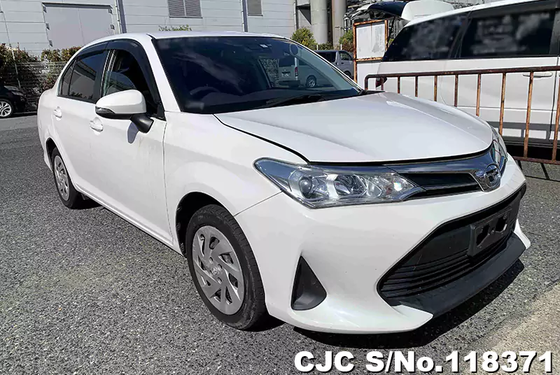 2018 Toyota Corolla Axio White for sale | Stock No. 118371