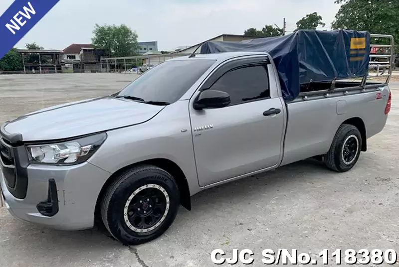 Toyota Hilux in Gray for Sale Image 1