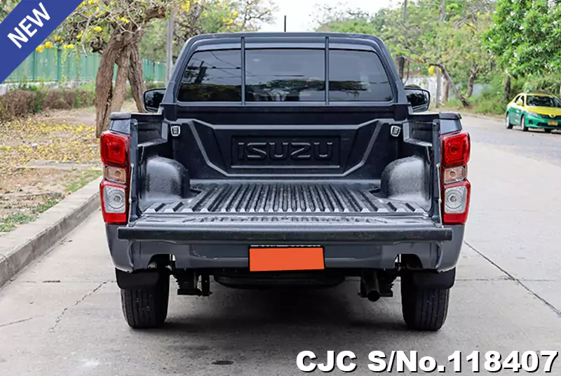 Isuzu D-Max in Gray for Sale Image 8