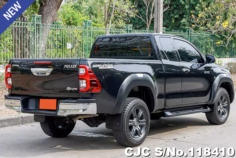 Toyota Hilux in Gray for Sale Image 2